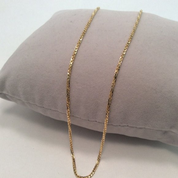 18'' 10k Yellow SOLID Real Gold Twisted Box Diamond Cut Chain Necklace Lady 4.5g - Picture 1 of 7
